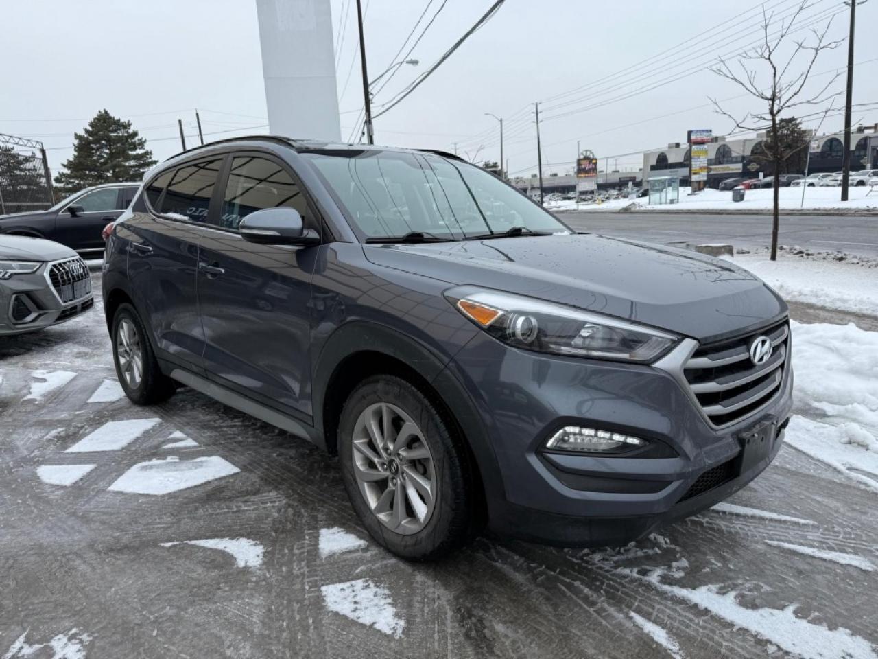 2018 Hyundai Tucson PREMIUM/AWD/CARPLAY/SUNROOF/LEATHER - Photo #3