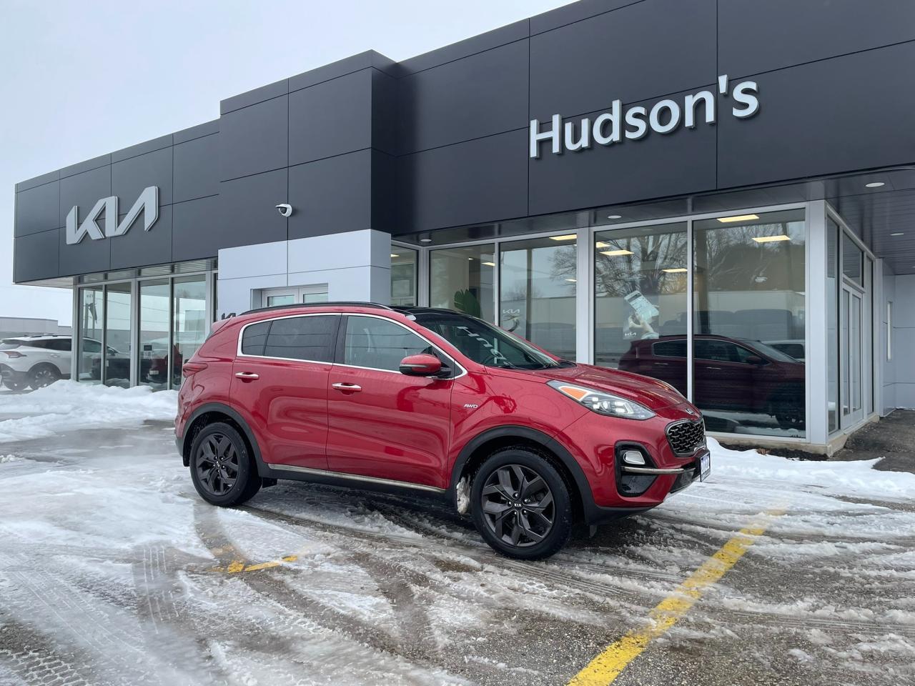2022 Kia Sportage EX Premium S One Owner | Leather | Sunroof | Comes with Winter Wheels/Tires Photo0