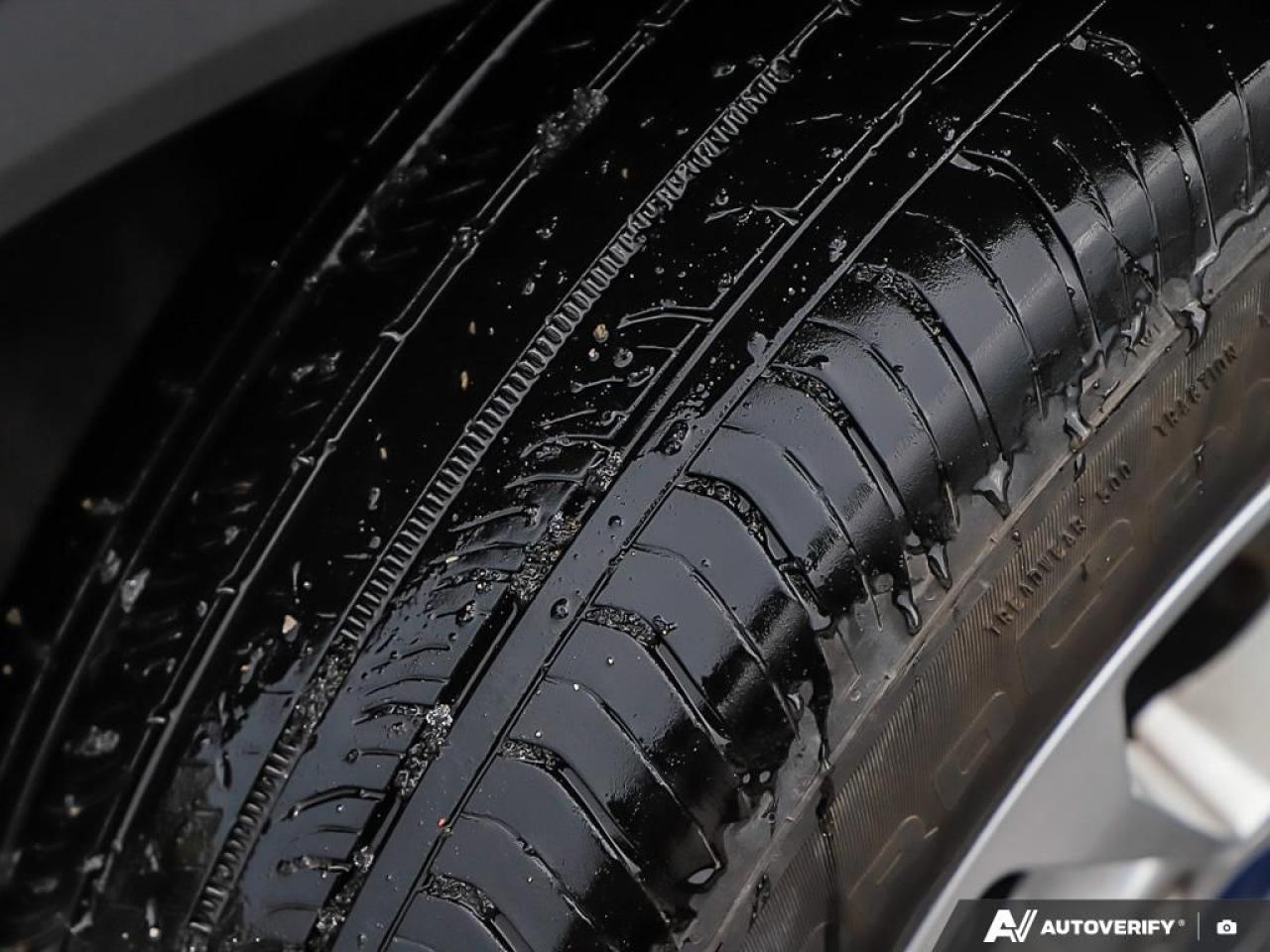 2020 Ford Escape SE AWD, R/V CAM, BSM, LKA, H/SEATS, B.TOOTH Photo