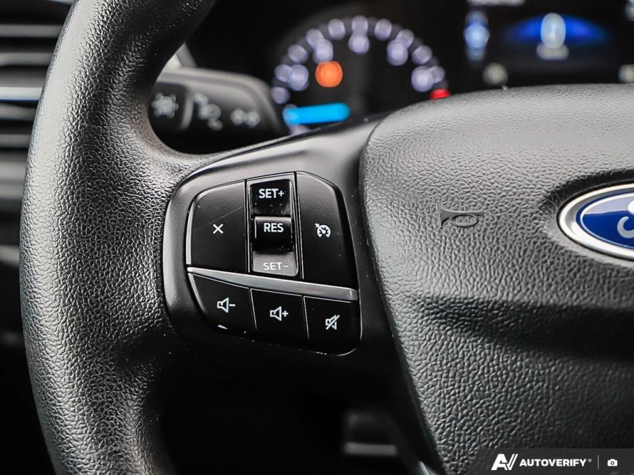 2020 Ford Escape SE AWD, R/V CAM, BSM, LKA, H/SEATS, B.TOOTH Photo