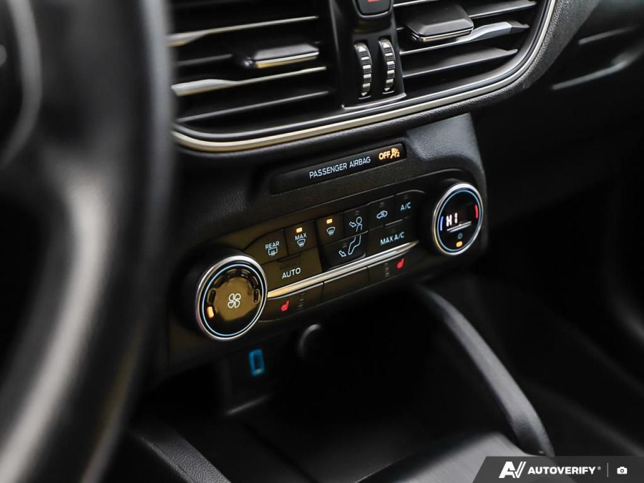 2020 Ford Escape SE AWD, R/V CAM, BSM, LKA, H/SEATS, B.TOOTH Photo