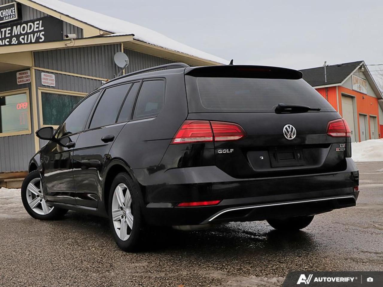 2018 Volkswagen Golf SportWagen Trendline, R/V CAM, B.TOOTH, HEATED SEATS Photo