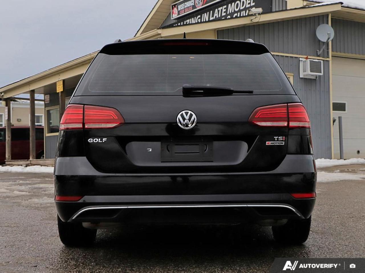 2018 Volkswagen Golf SportWagen Trendline, R/V CAM, B.TOOTH, HEATED SEATS Photo