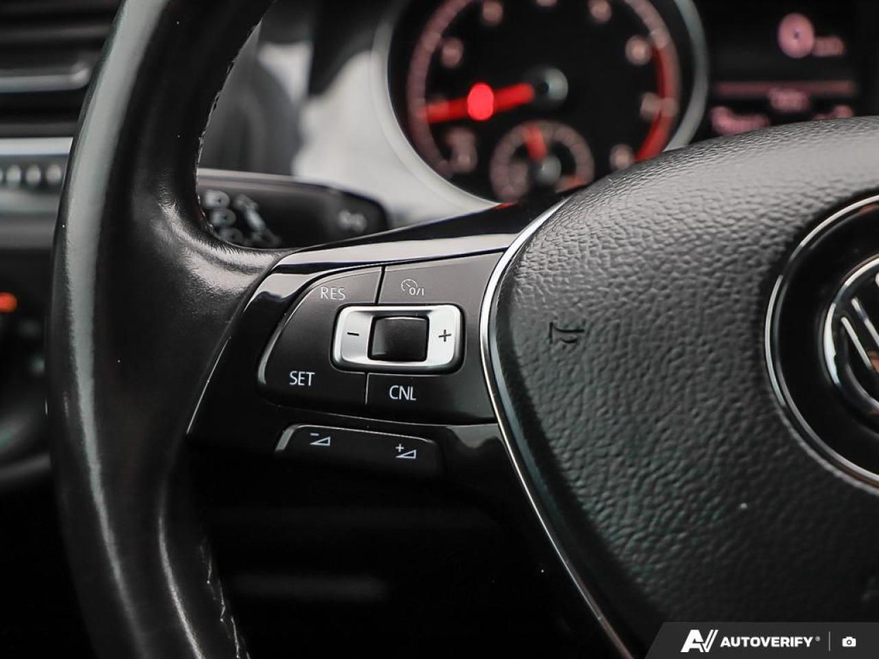 2018 Volkswagen Golf SportWagen Trendline, R/V CAM, B.TOOTH, HEATED SEATS Photo