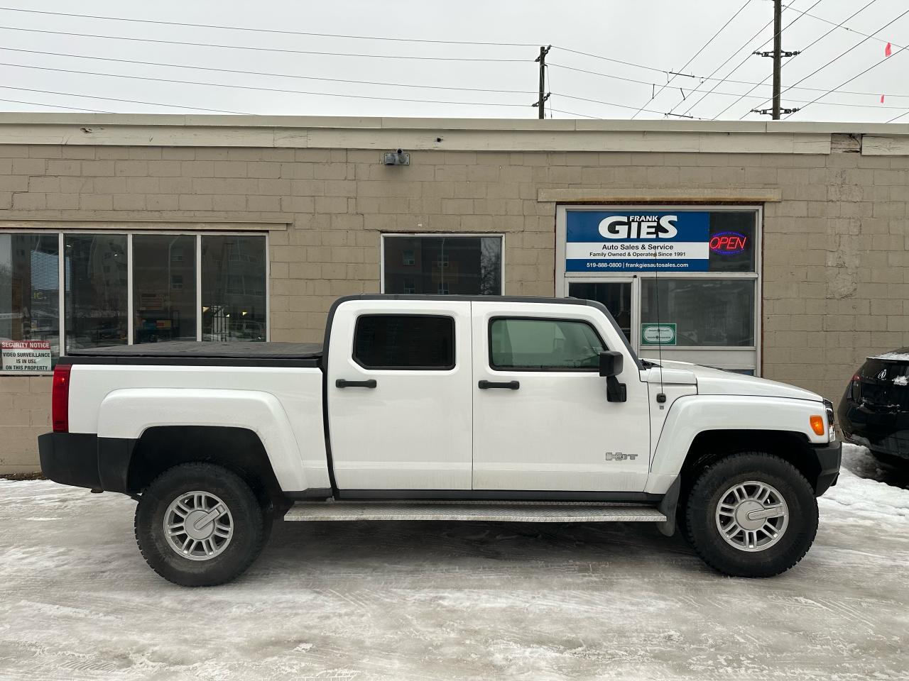 2009 Hummer H3 H3T Photo