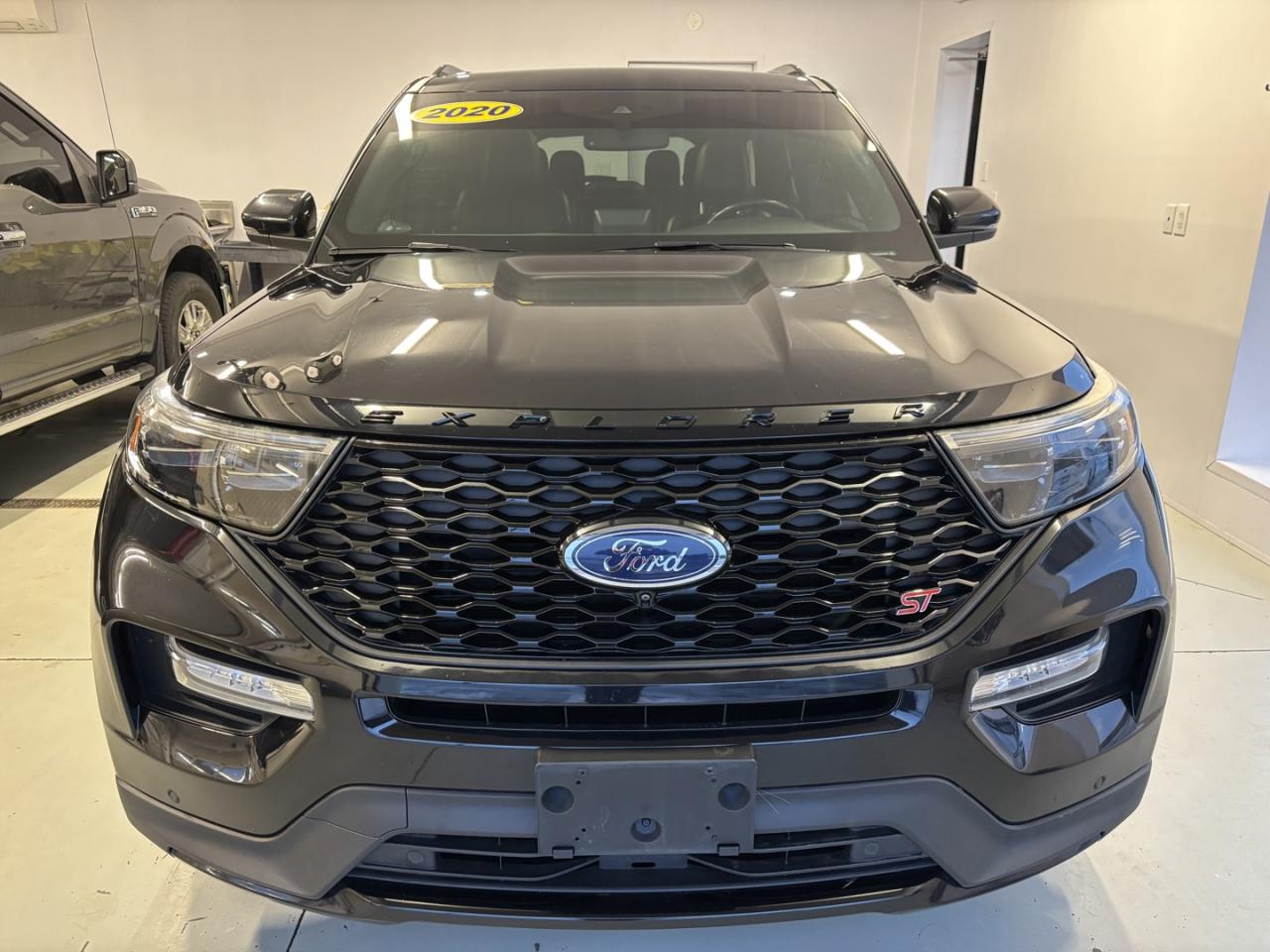 2020 Ford Explorer ST AWD Photo