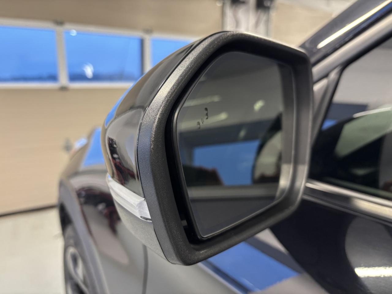 2020 Ford Explorer ST AWD Photo