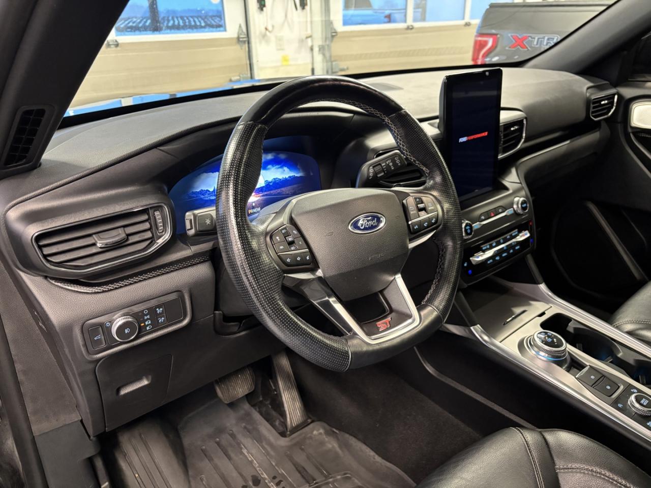 2020 Ford Explorer ST AWD Photo