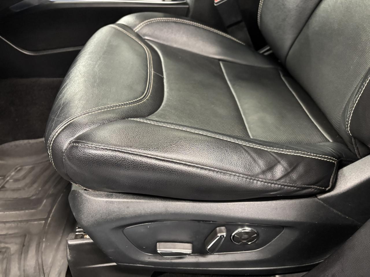 2020 Ford Explorer ST AWD Photo