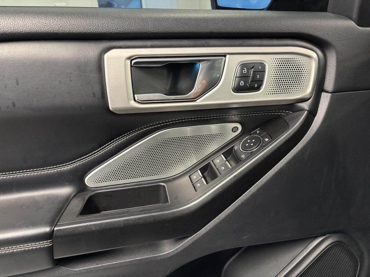 2020 Ford Explorer ST AWD Photo