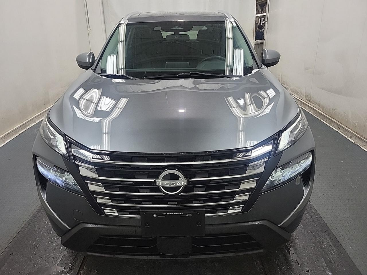 2024 Nissan Rogue SV MOONROOF Photo