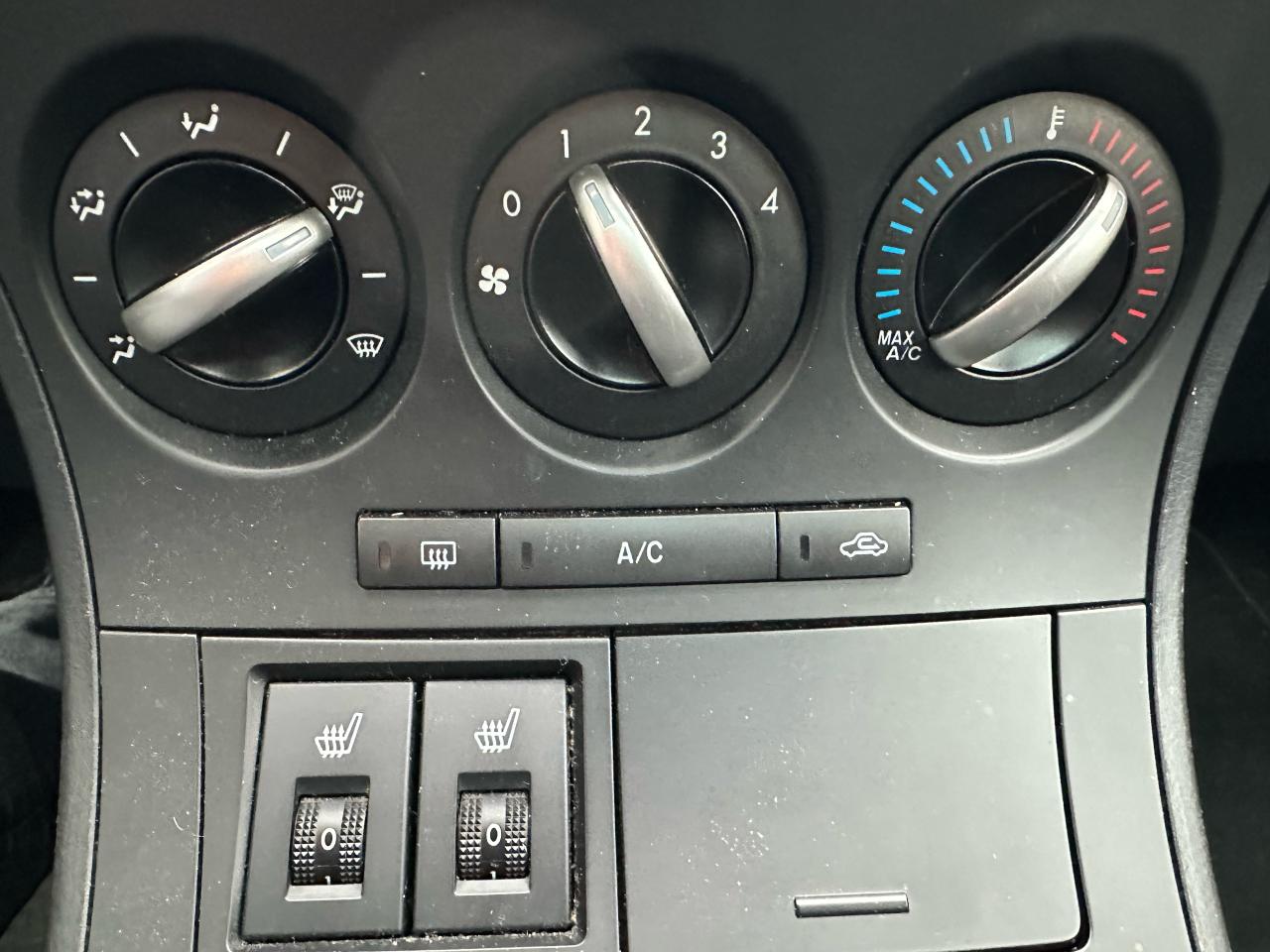 2012 Mazda MAZDA3 GS-SKY Photo