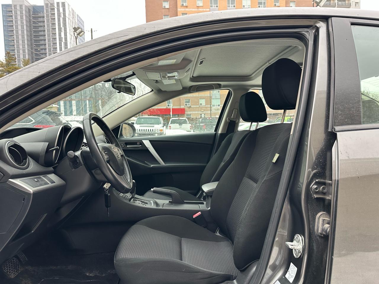 2012 Mazda MAZDA3 GS-SKY Photo