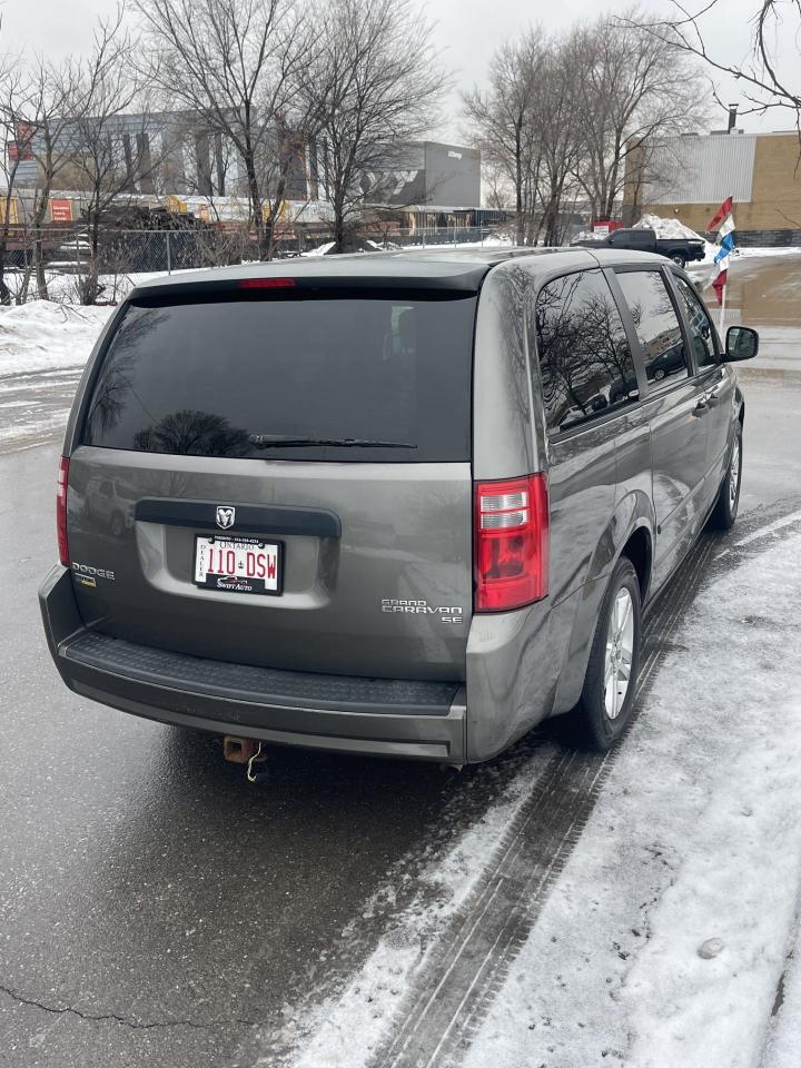 2010 Dodge Grand Caravan SE    ONLY 154,000 KMS   1 OWNER Photo3