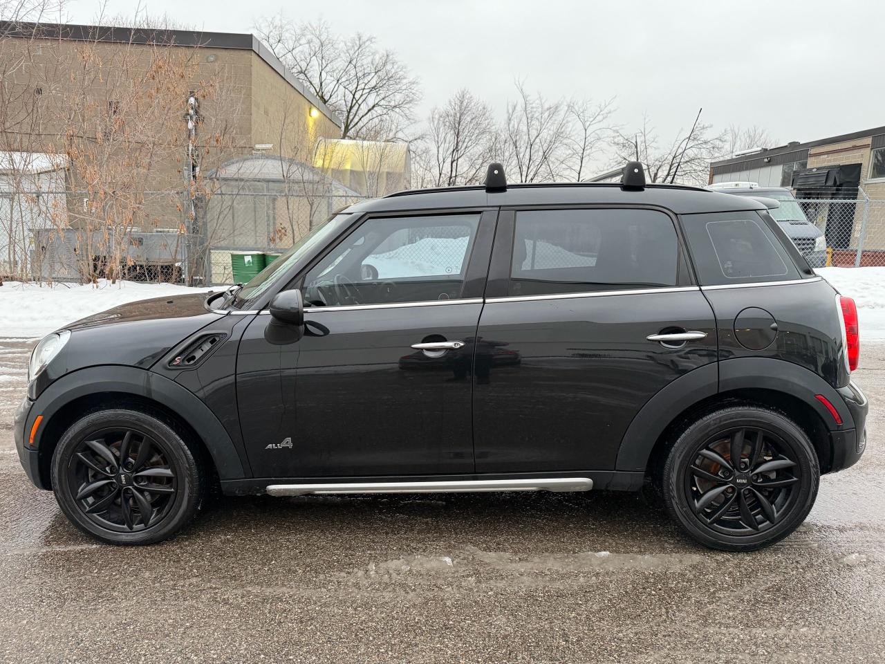 2015 MINI Cooper Countryman S Photo