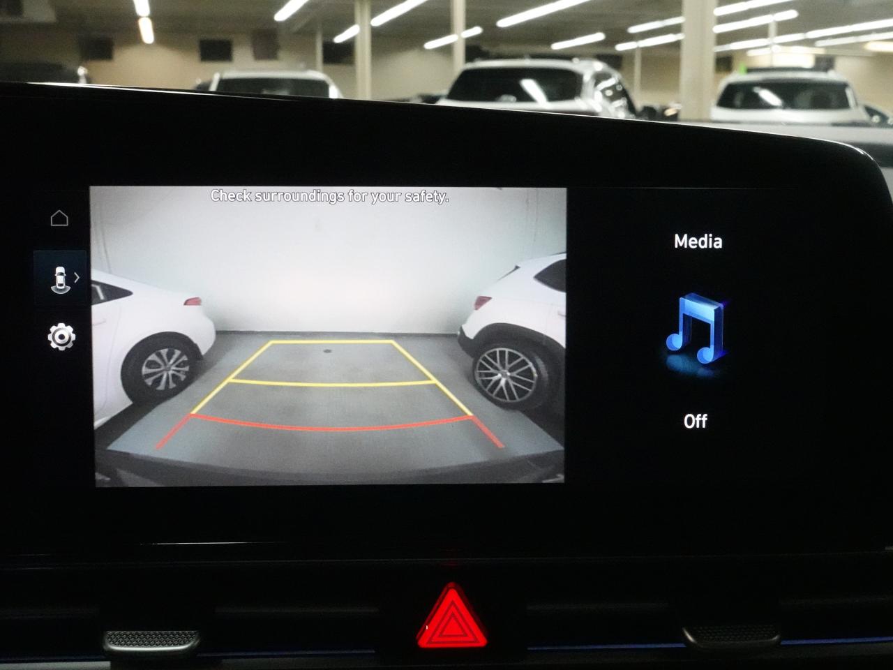 2024 Hyundai Elantra Luxury | NAV | Leather | Sunroof | BSM | CarPlay Photo