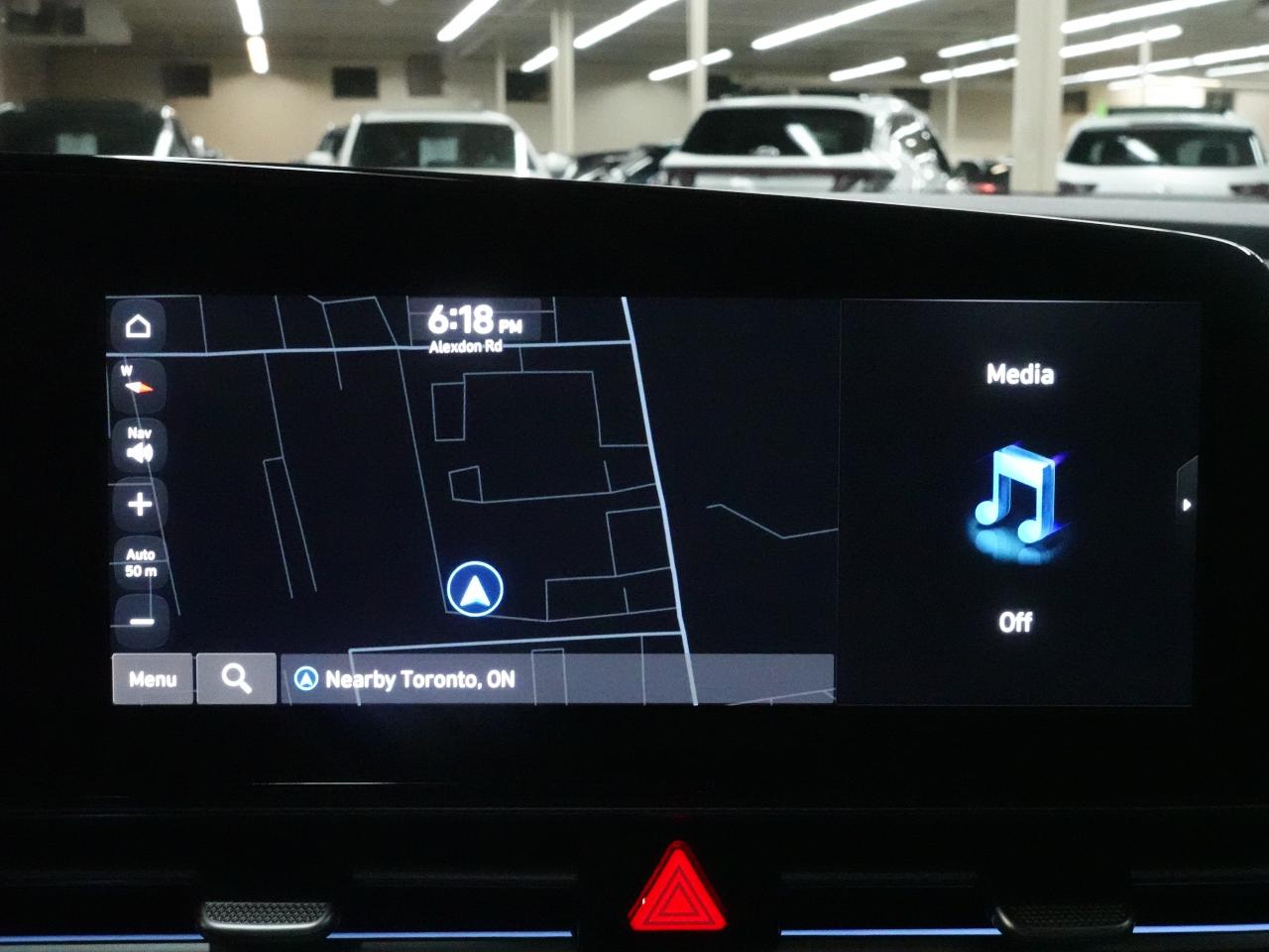 2024 Hyundai Elantra Luxury | NAV | Leather | Sunroof | BSM | CarPlay