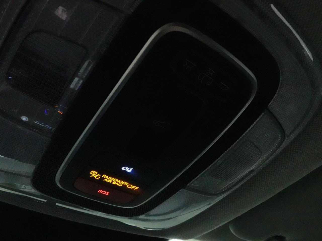 2024 Hyundai Elantra Luxury | NAV | Leather | Sunroof | BSM | CarPlay