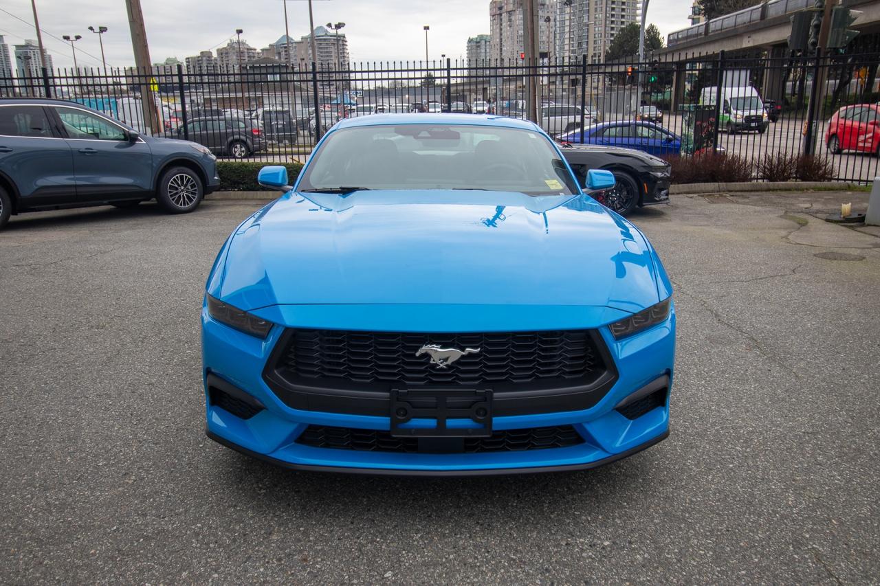 2026 Ford Mustang EcoBoost Fastback Photo2