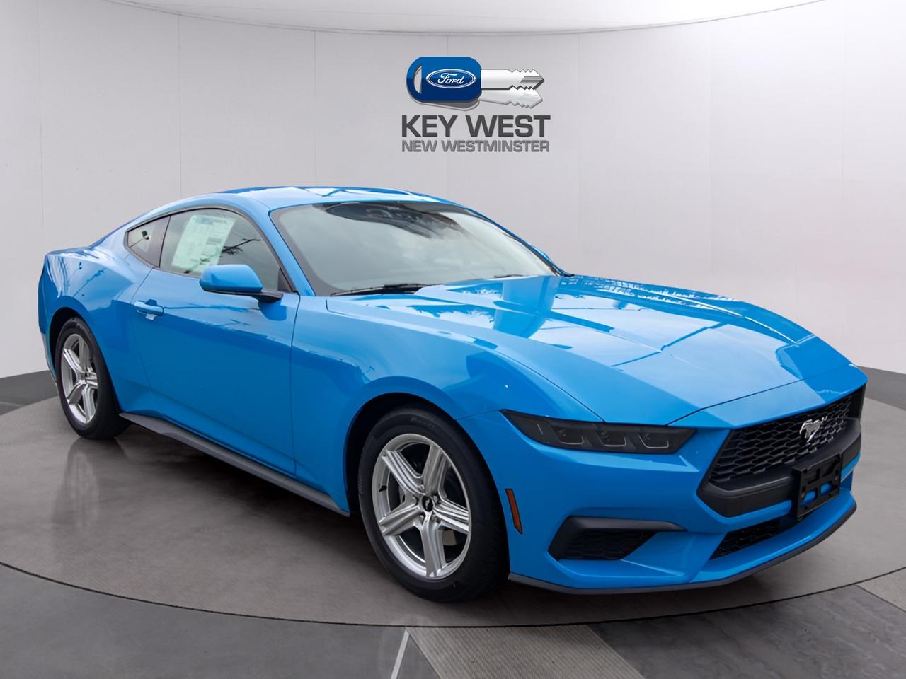 2026 Ford Mustang EcoBoost Fastback Photo3
