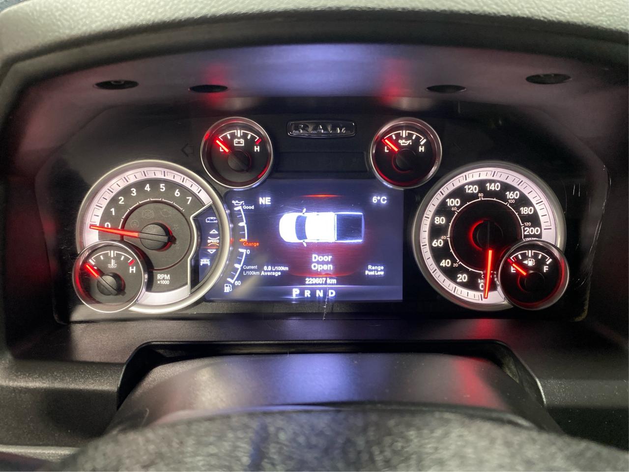 2015 RAM 1500 4WD QUAD CAB 140.5" BIG HORN 5.7L HEMI Photo