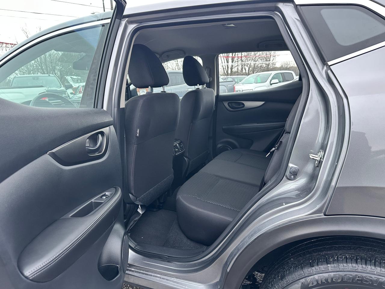 2021 Nissan Qashqai S-AWD HeatedCloth FM/XM BackupCam Bluetooth CD Photo