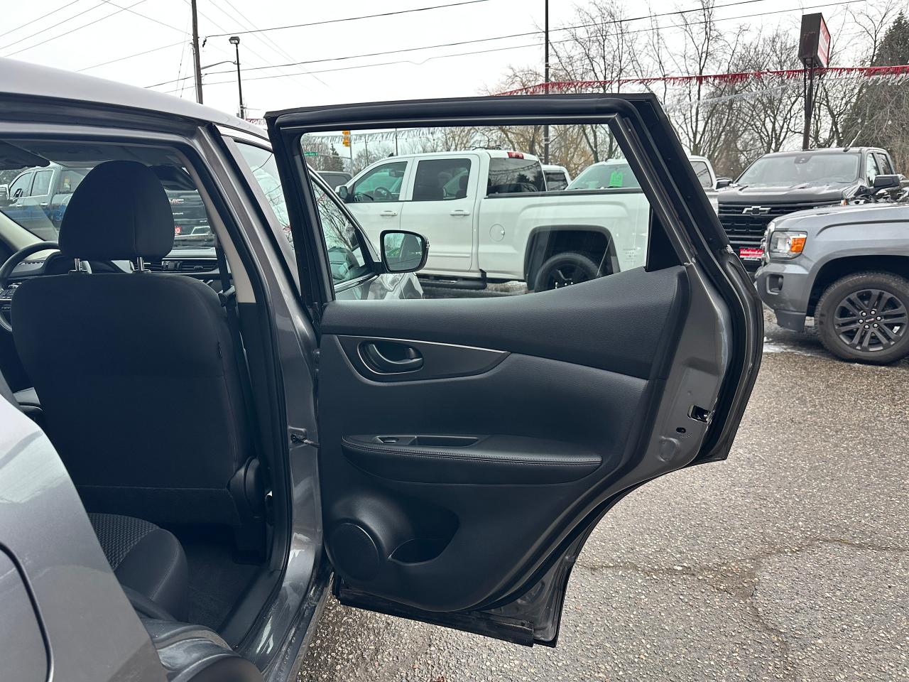 2021 Nissan Qashqai S-AWD HeatedCloth FM/XM BackupCam Bluetooth CD Photo