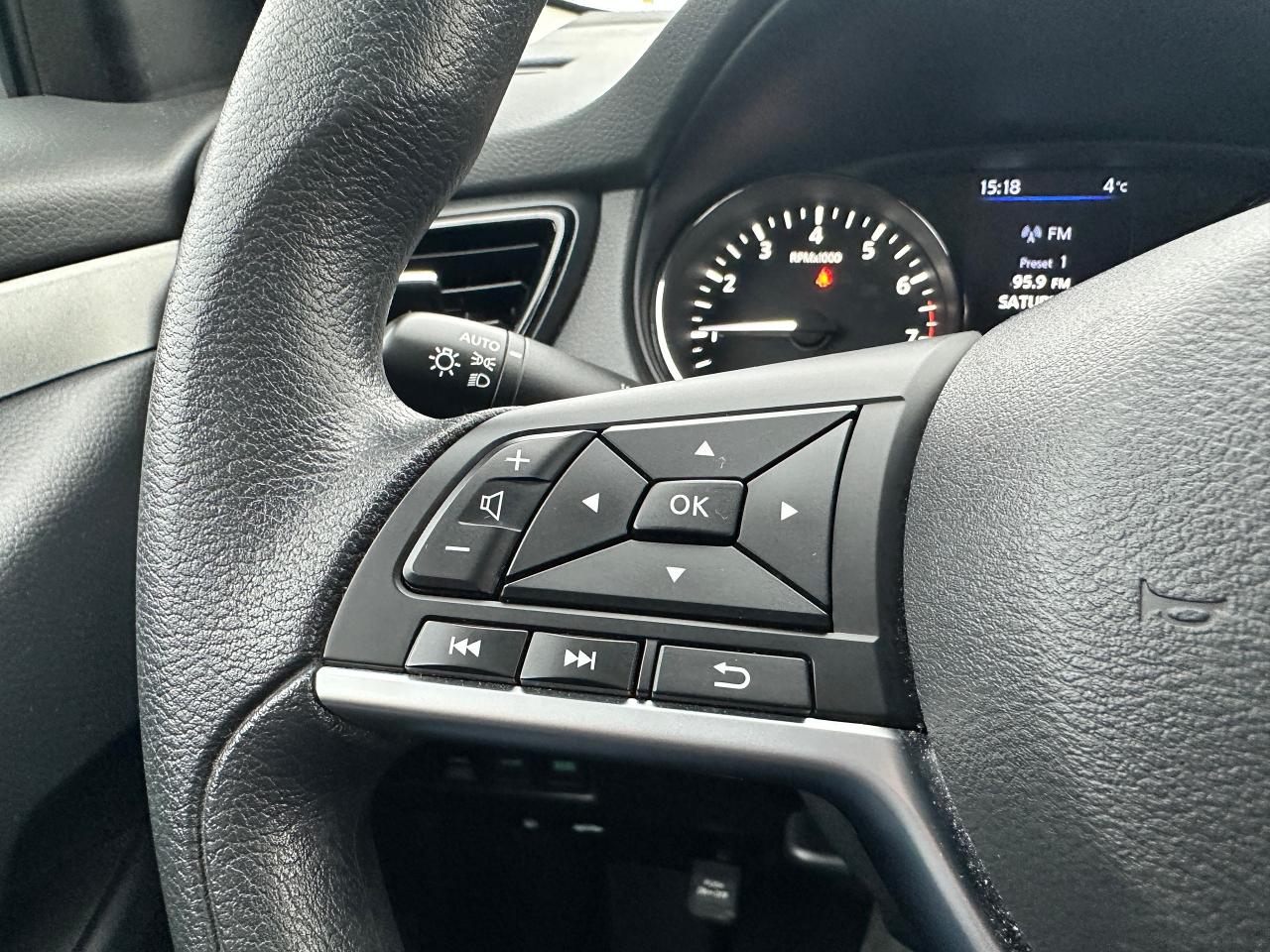 2021 Nissan Qashqai S-AWD HeatedCloth FM/XM BackupCam Bluetooth CD Photo