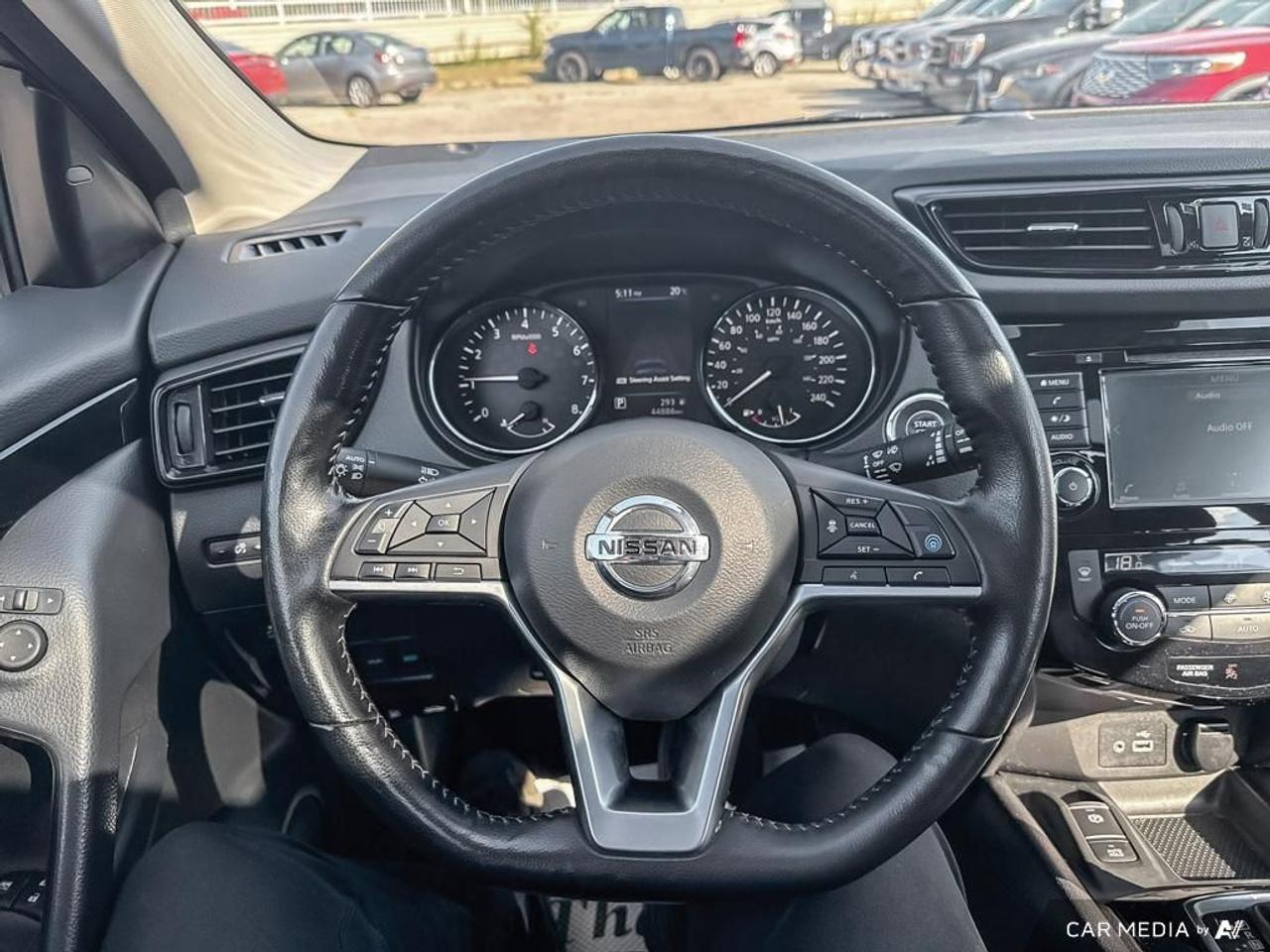 2022 Nissan Qashqai SV / NO ACCIDENTS / ROOF / HTD SEATS / AWD Photo