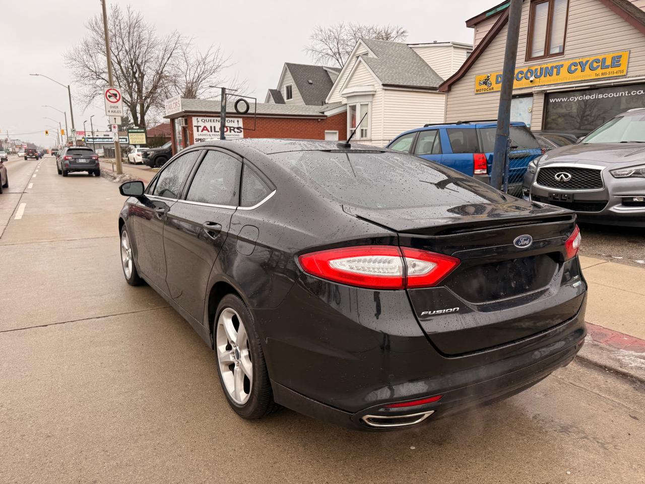 2016 Ford Fusion SE Photo