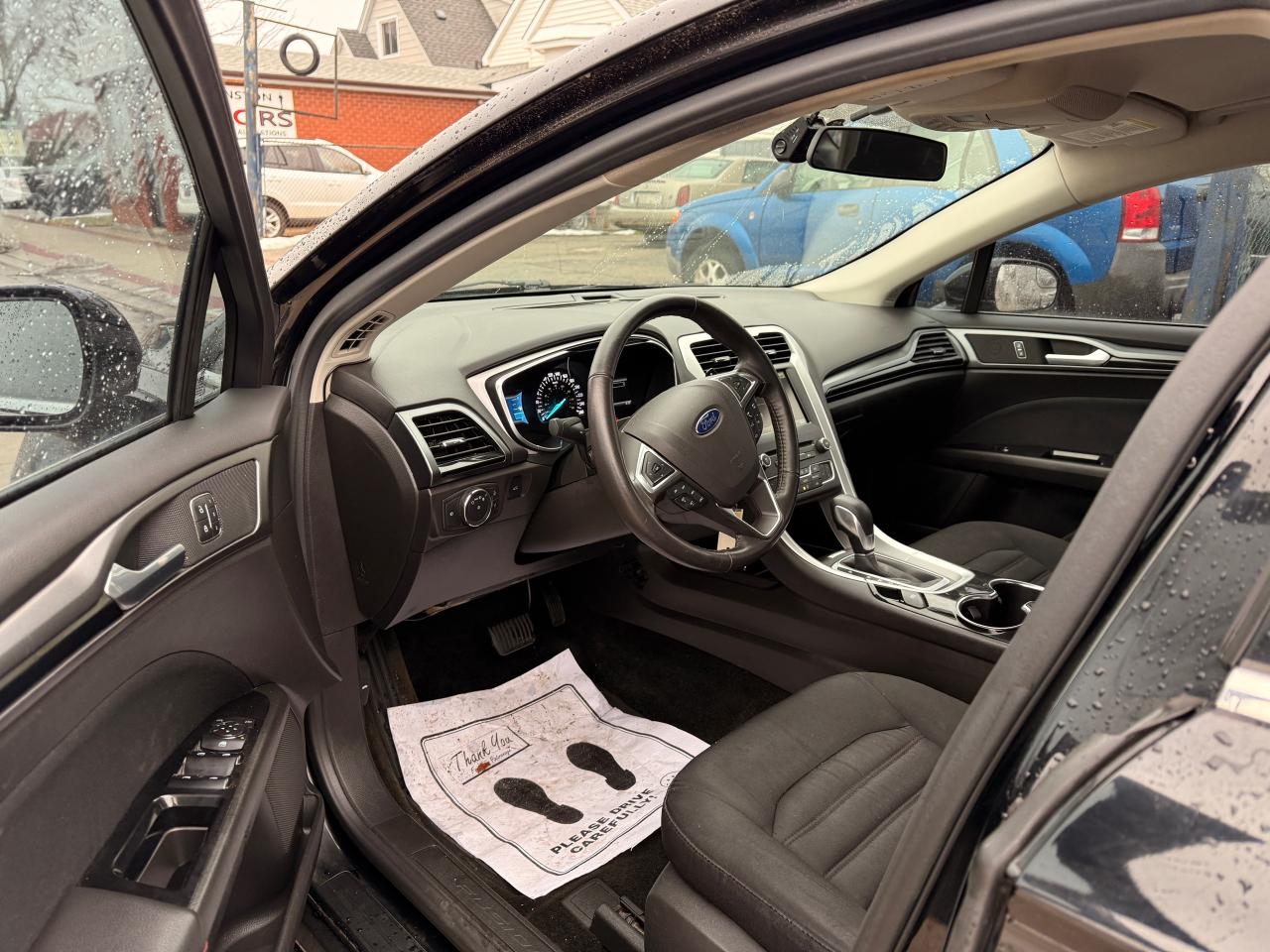 2016 Ford Fusion SE Photo