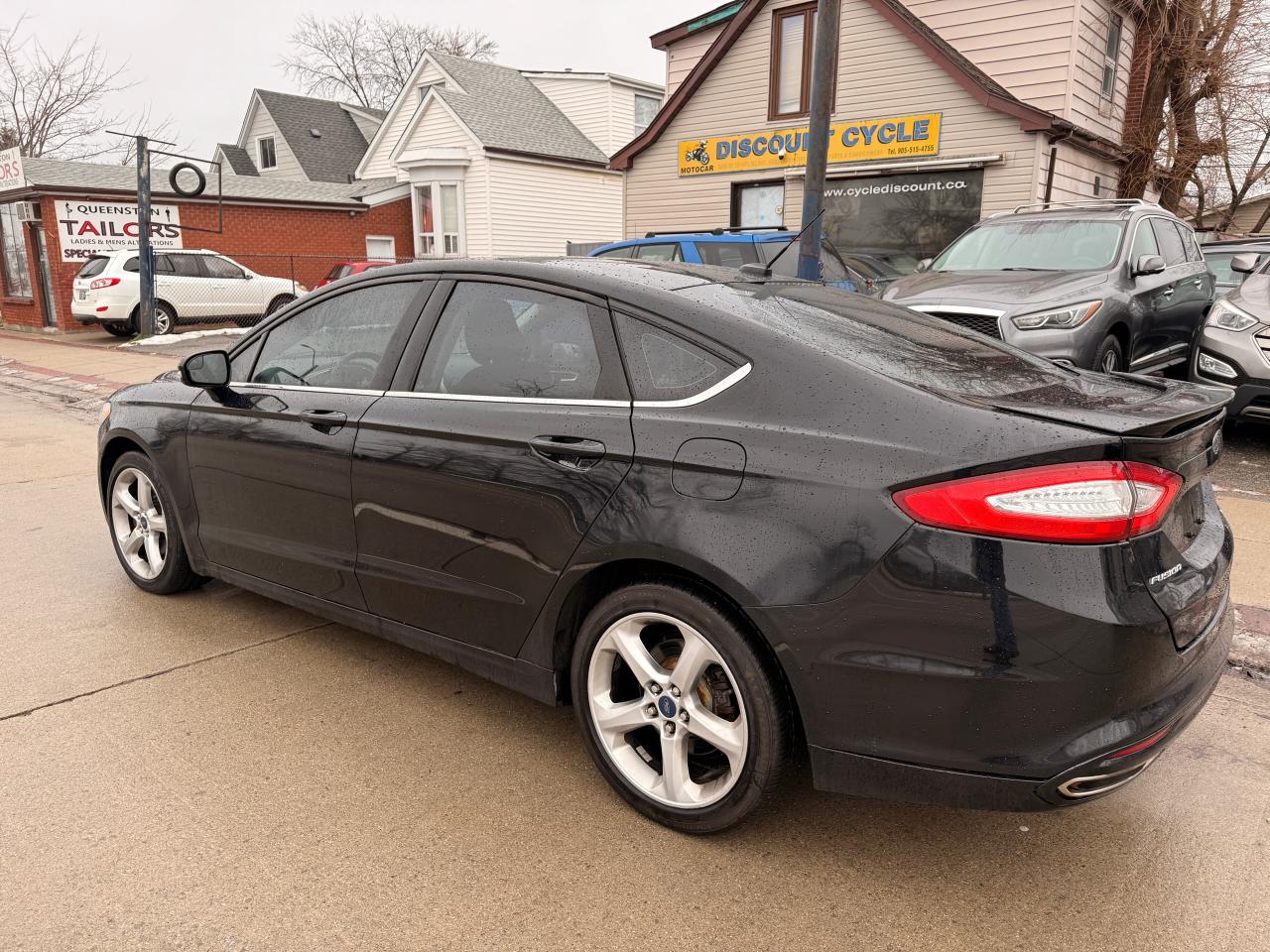 2016 Ford Fusion SE Photo