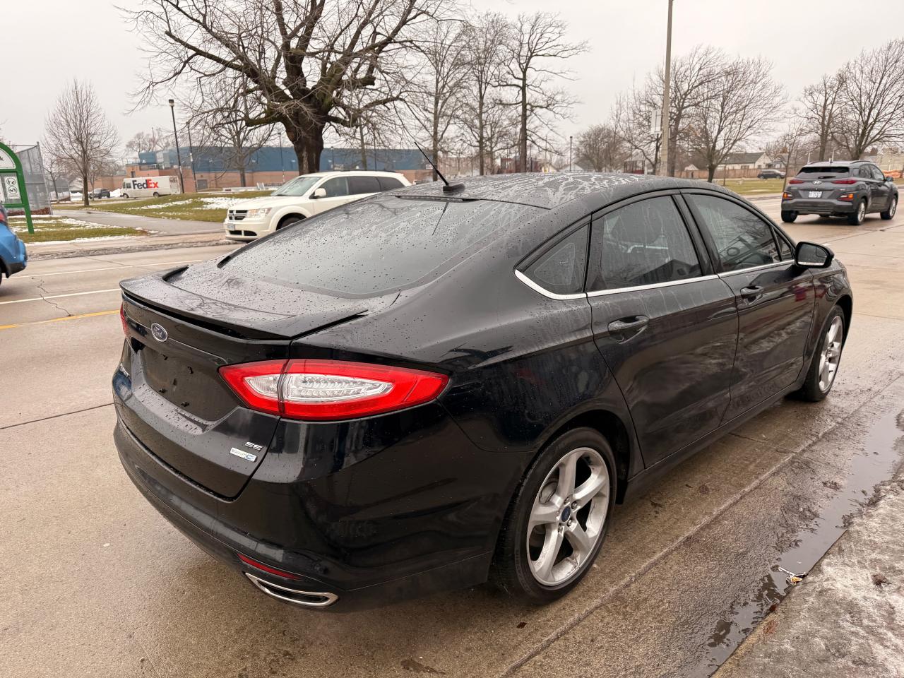 2016 Ford Fusion SE Photo