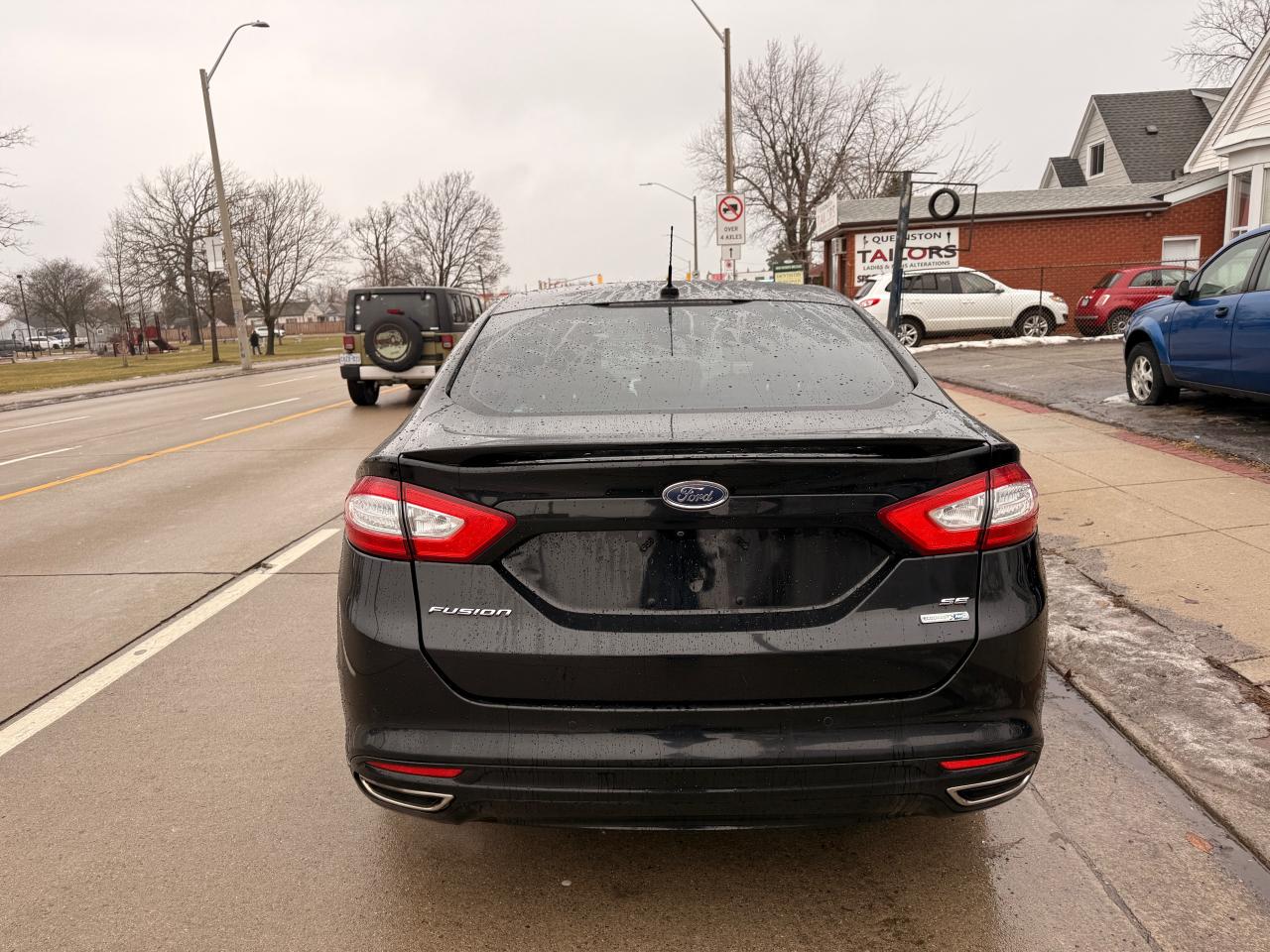 2016 Ford Fusion SE Photo