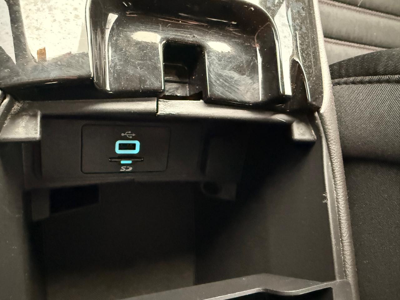 2016 Ford Fusion SE Photo