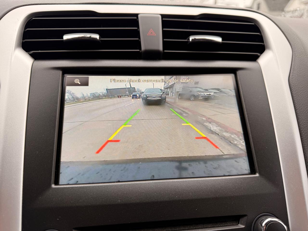 2016 Ford Fusion SE Photo