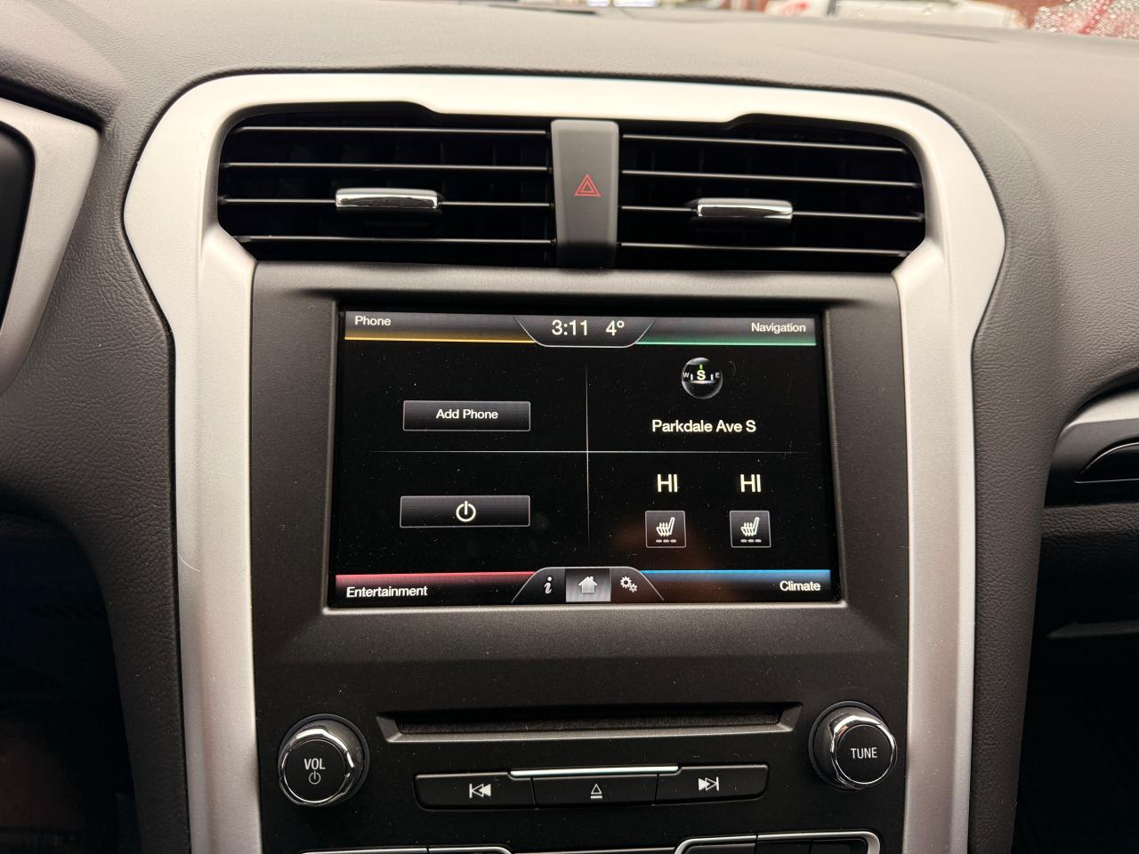 2016 Ford Fusion SE Photo