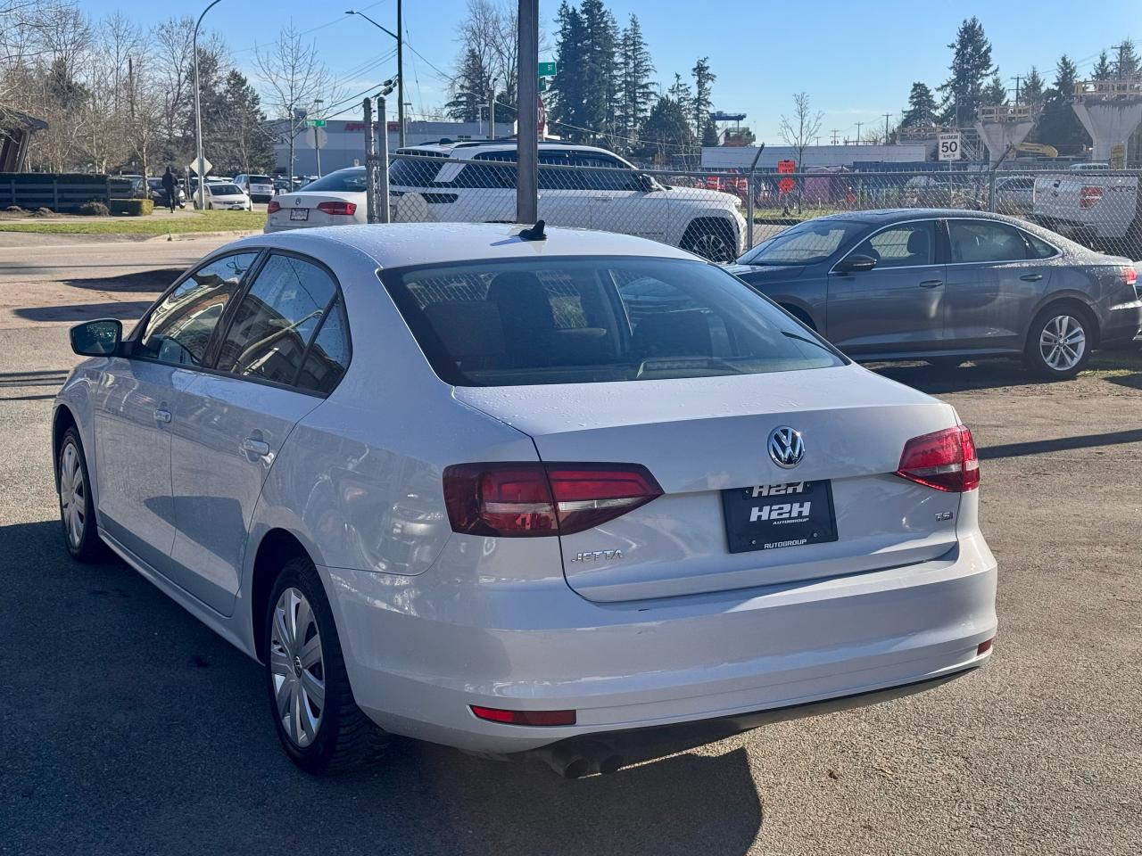 2017 Volkswagen Jetta FINANCING AVAILABLE Photo7