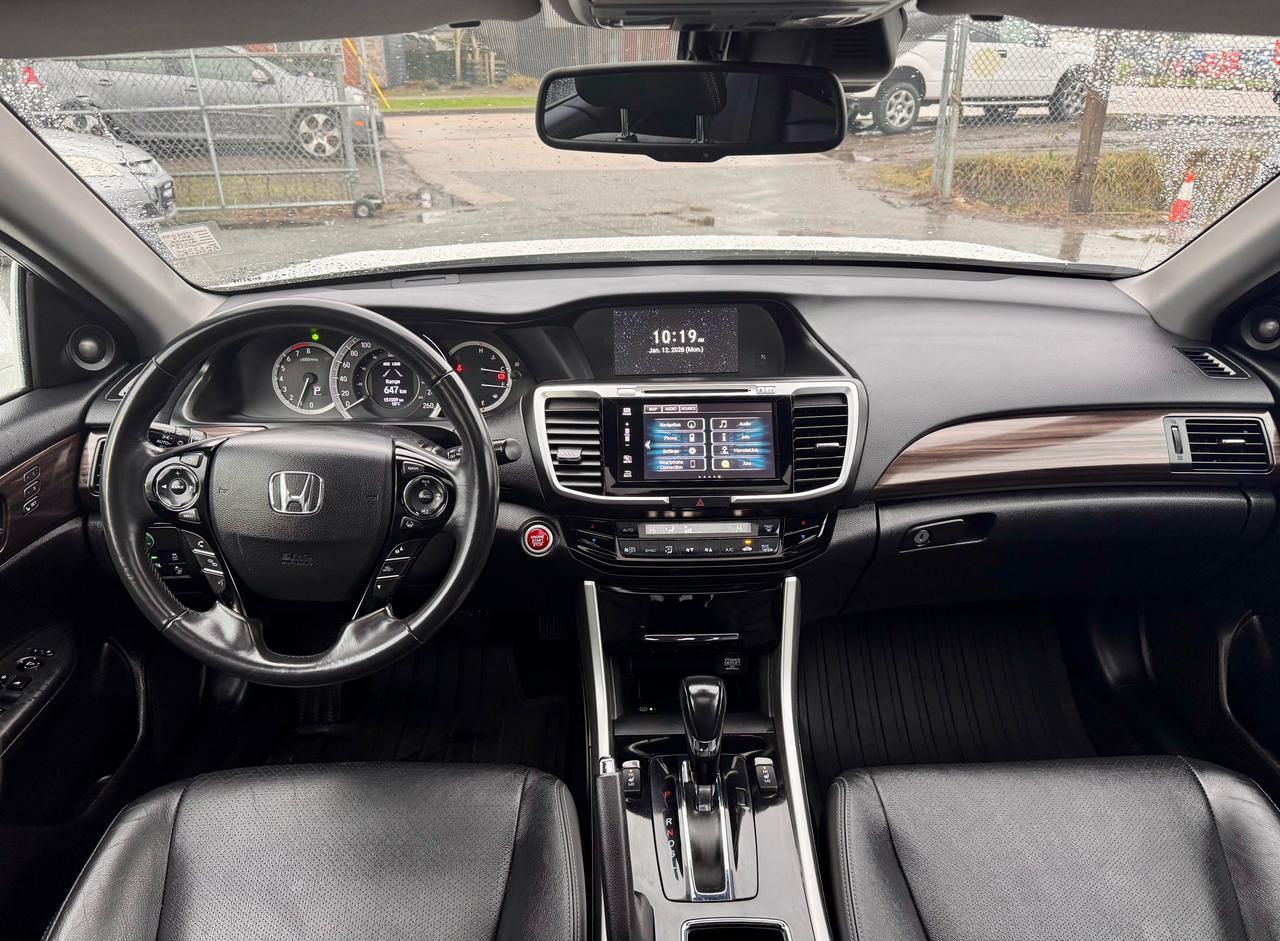 2017 Honda Accord FINANCING AVAILABLE Photo10