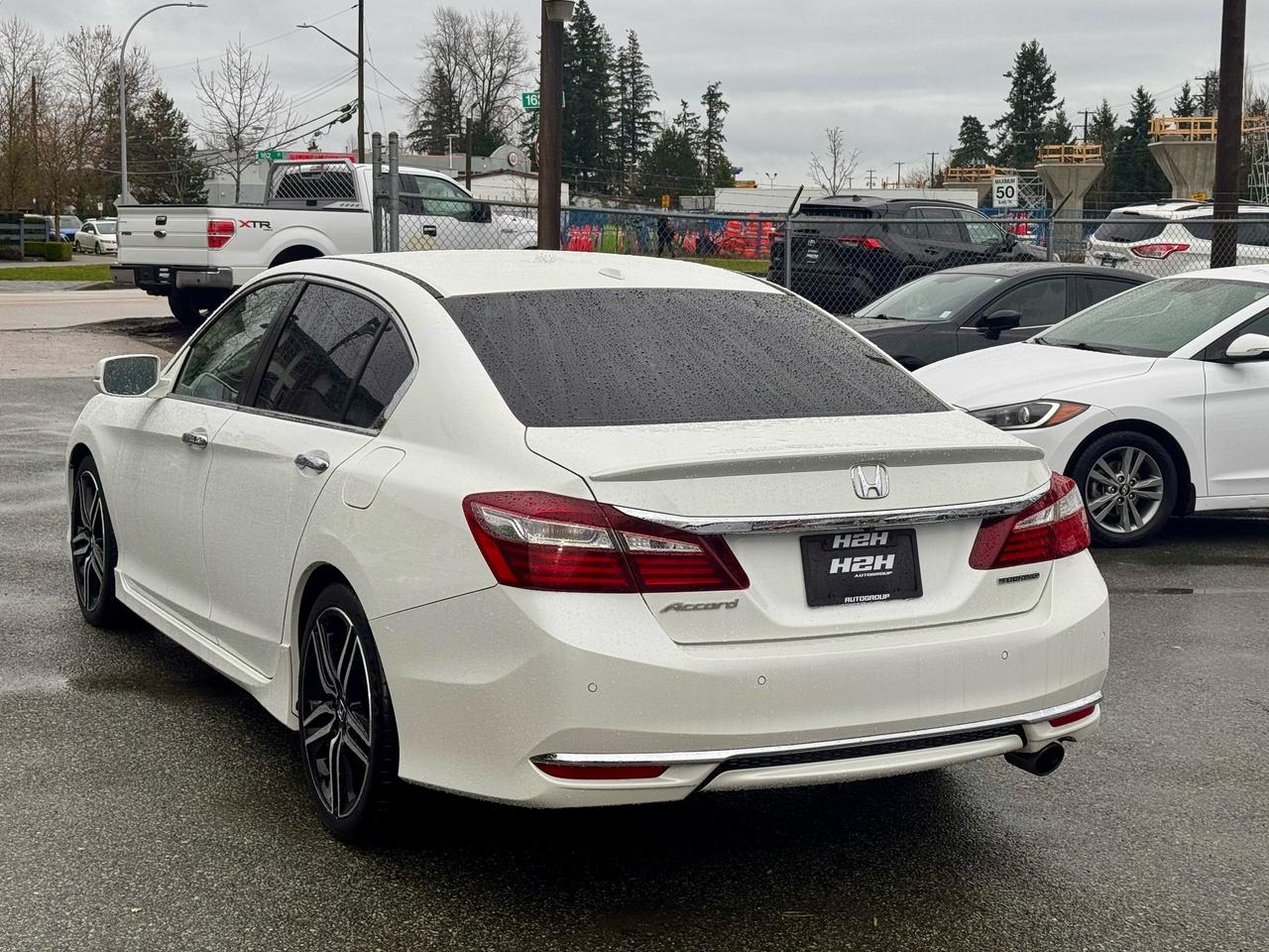 2017 Honda Accord FINANCING AVAILABLE Photo7