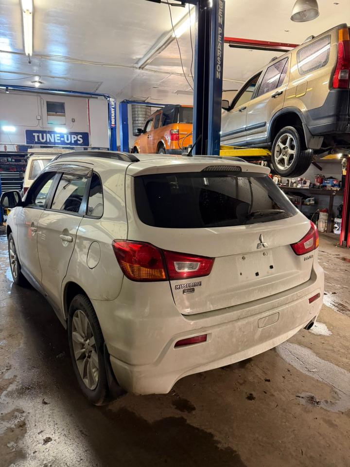 2011 Mitsubishi RVR GT - Photo #3