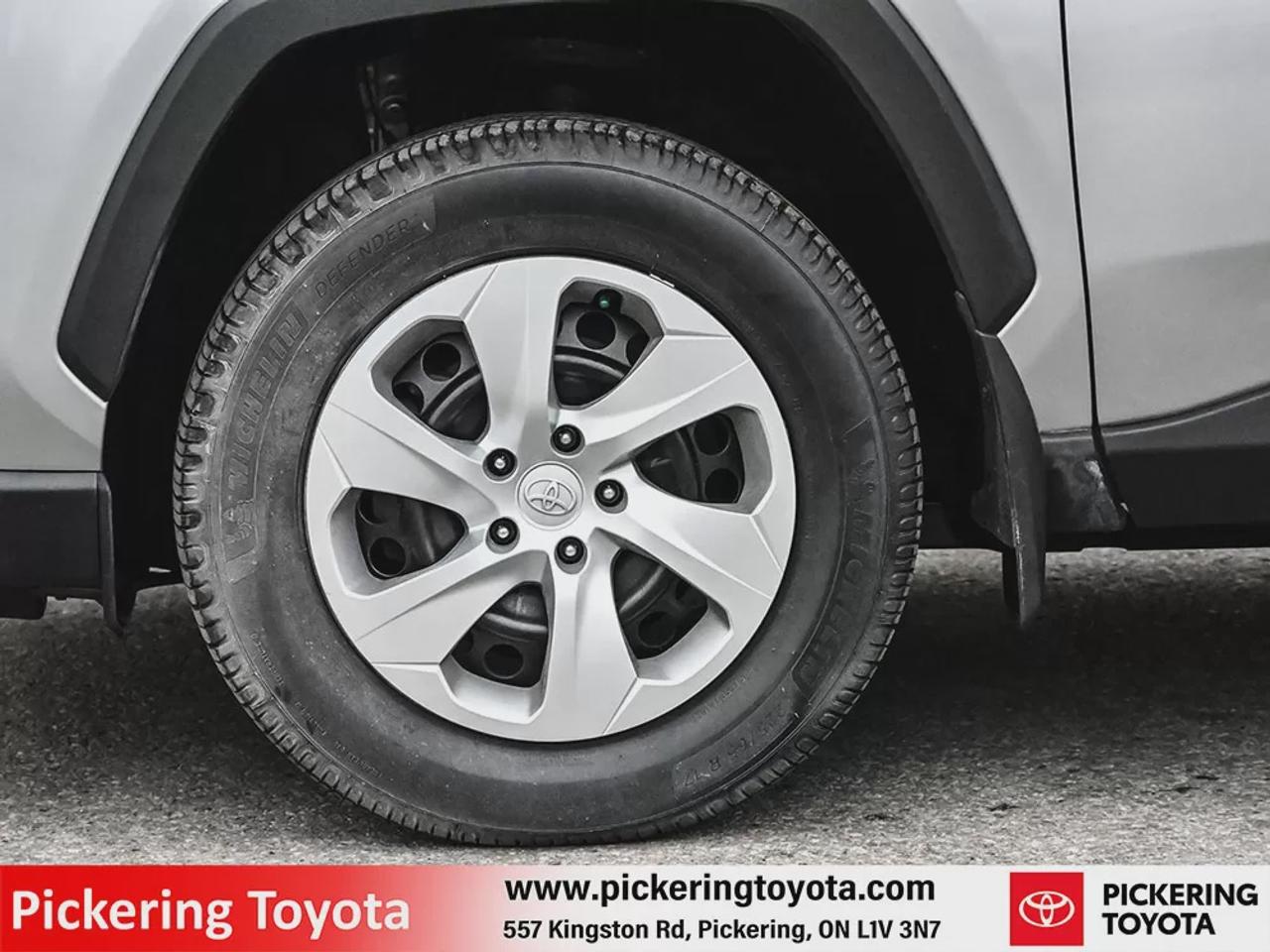 2020 Toyota RAV4 4DR AWD LE Photo3