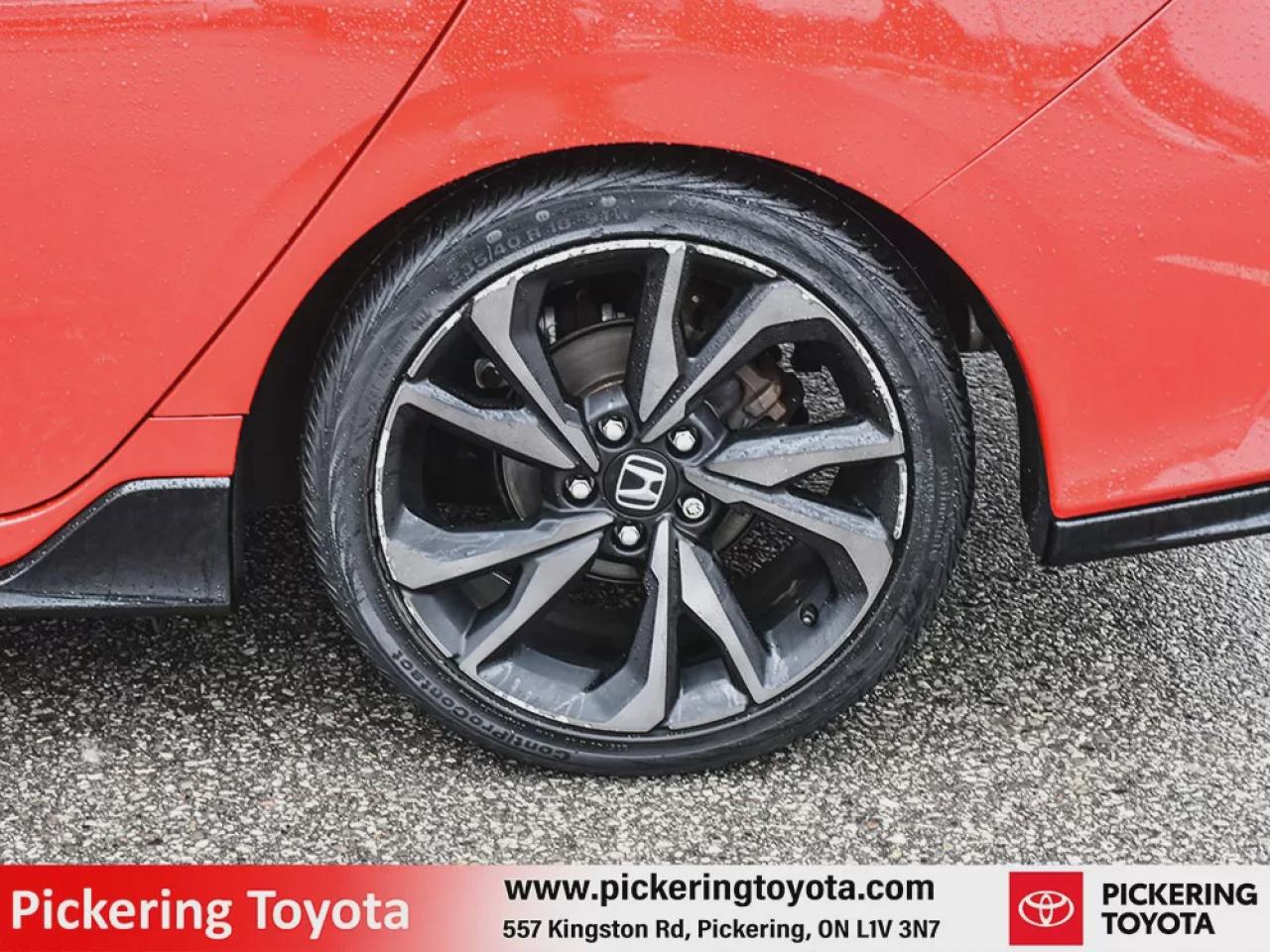 2017 Honda Civic Sport Touring Hatchback CVT Photo