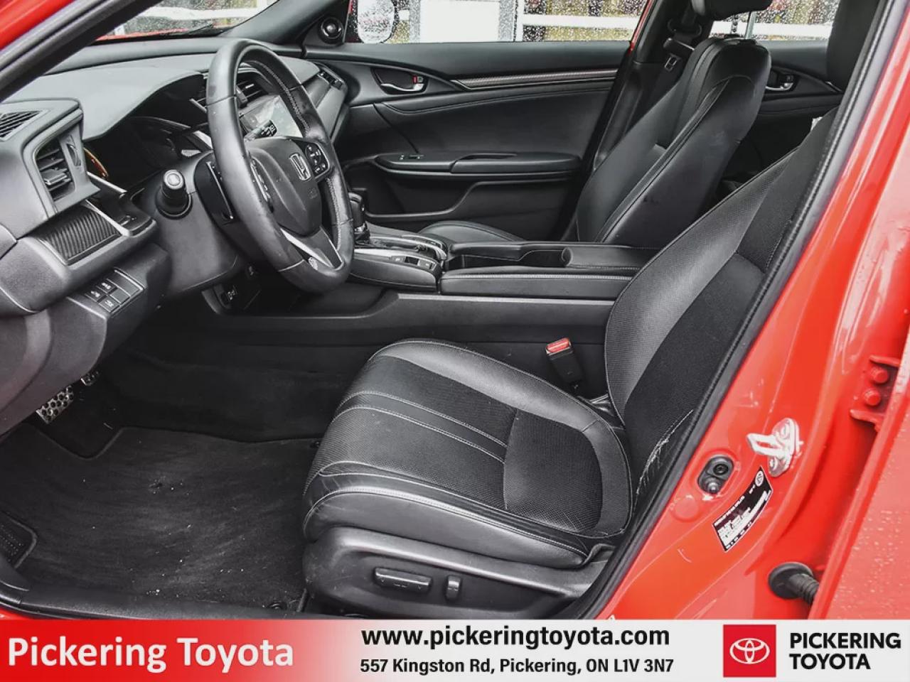 2017 Honda Civic Sport Touring Hatchback CVT Photo