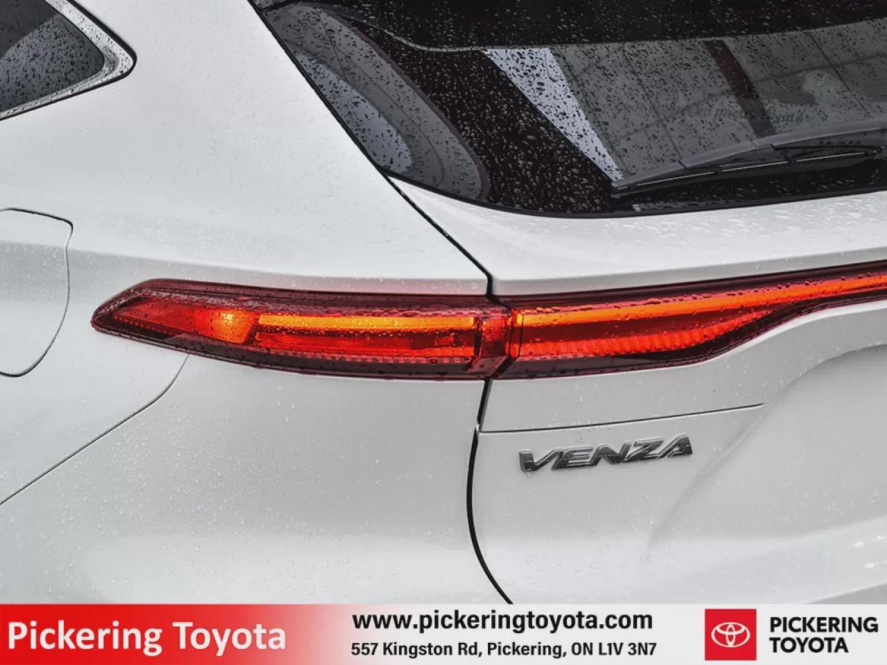 2021 Toyota Venza XLE Photo