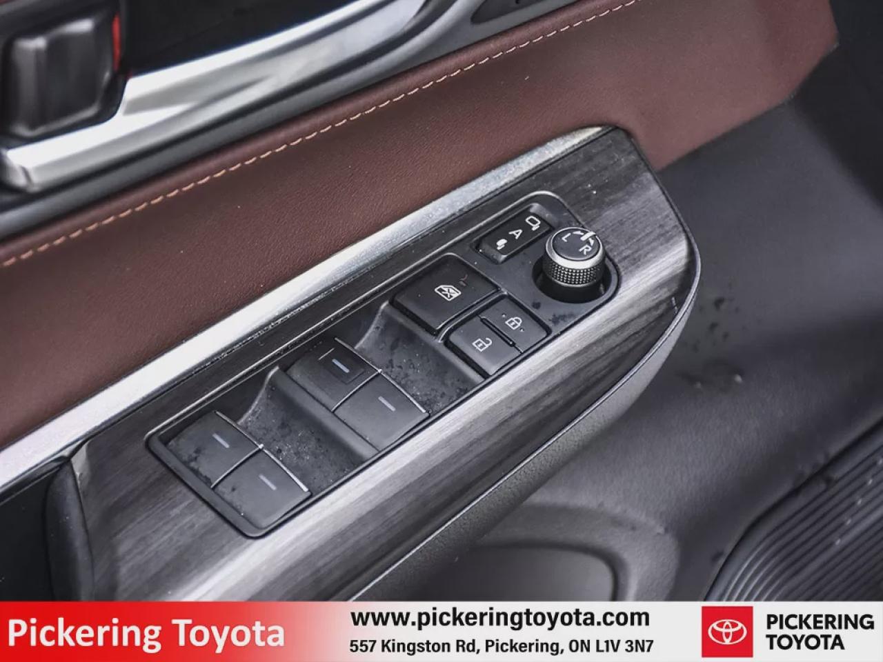 2021 Toyota Venza XLE Photo