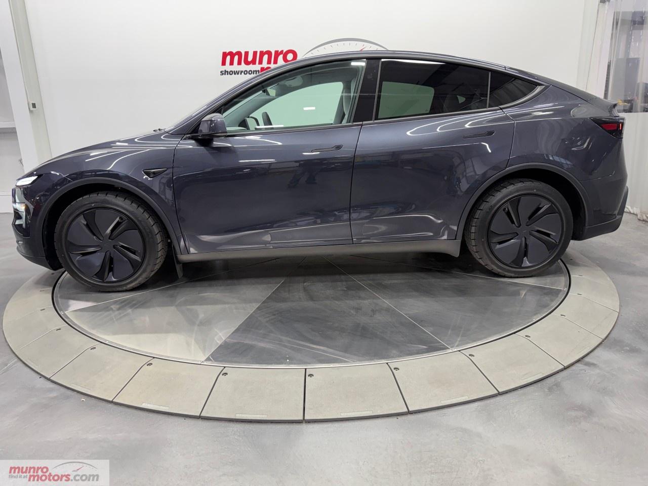 2026 Tesla Model Y Long Range AWD Photo3