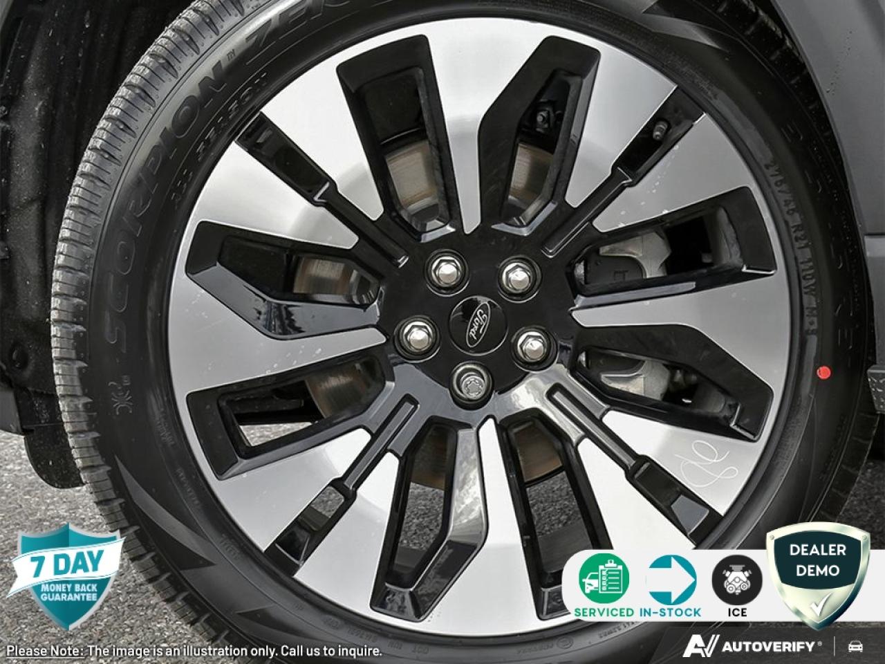 2026 Ford Explorer Platinum Photo