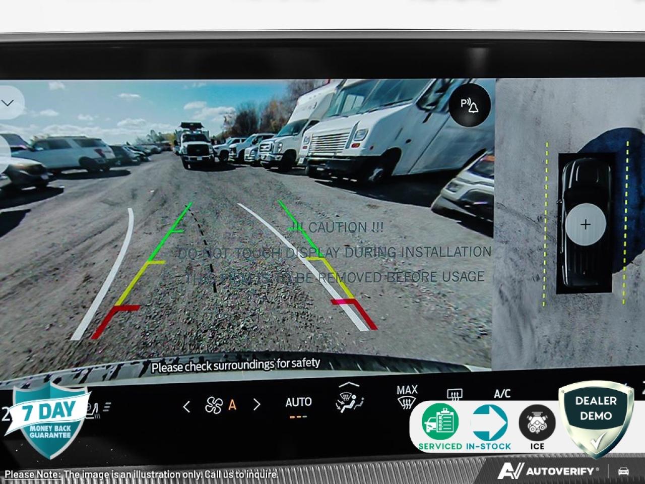 2026 Ford Explorer Platinum Photo