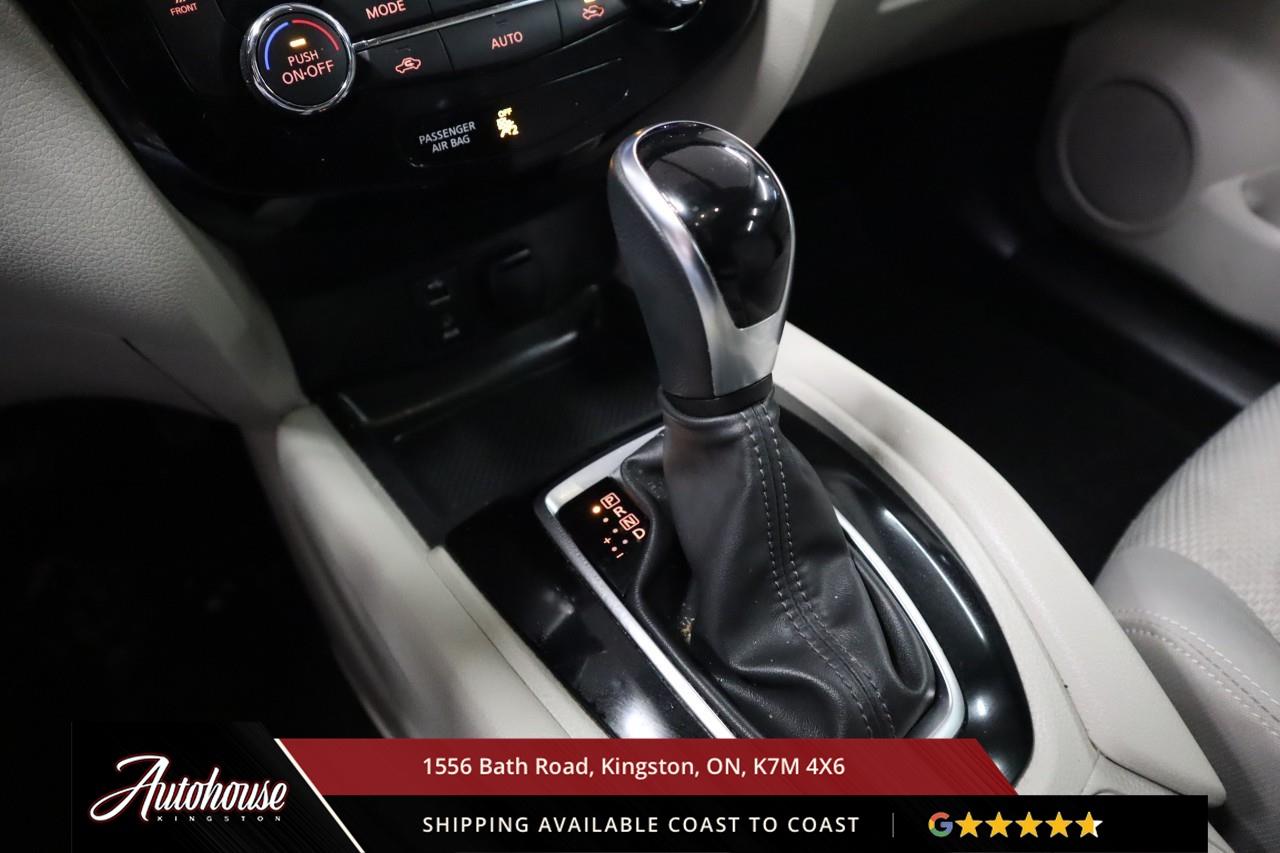 2017 Nissan Qashqai SV SUNROOF - REARVIEW CAMERA - AWD Photo